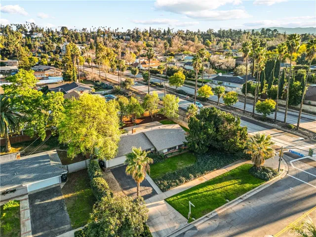 666 E Palm Avenue, Redlands, California 92374