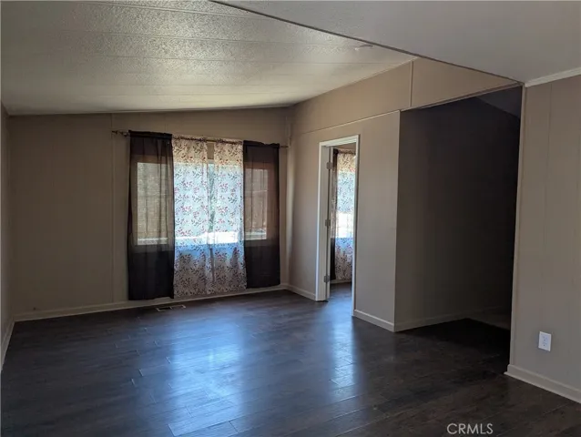 Large Livingroom and Office, Playroom or 3rd Living Space