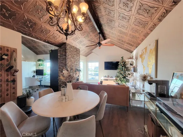 628 Daisy Avenue 412, Long Beach, California 90802
