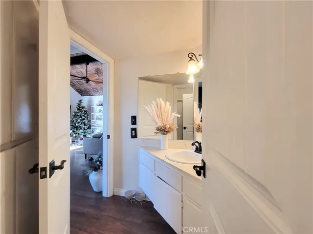 628 Daisy Avenue 412, Long Beach, California 90802