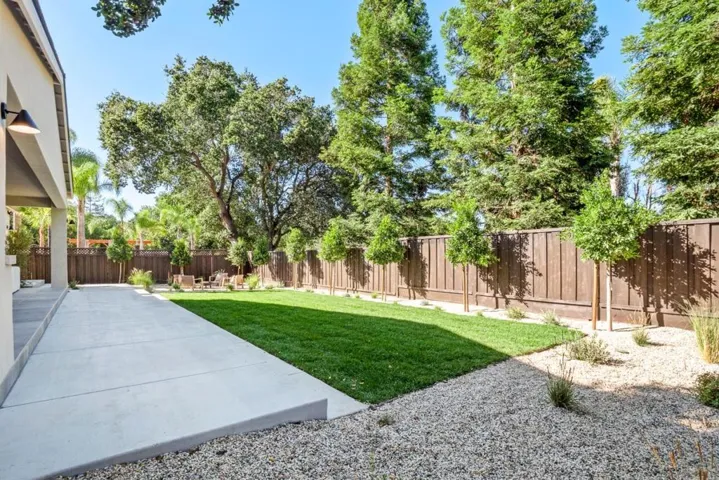 18639 Ravenwood Drive, Saratoga, California 95070