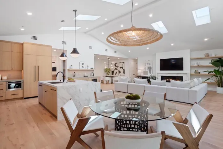 18639 Ravenwood Drive, Saratoga, California 95070