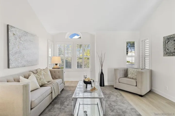 2021 Columbus Way, Vista, California 92081