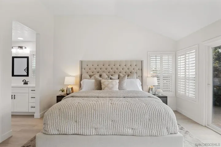 2021 Columbus Way, Vista, California 92081