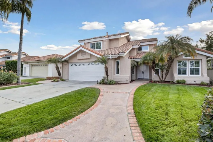 2021 Columbus Way, Vista, California 92081