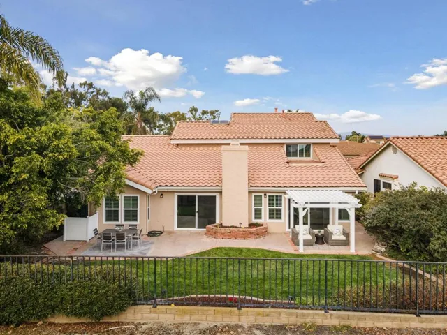 2021 Columbus Way, Vista, California 92081