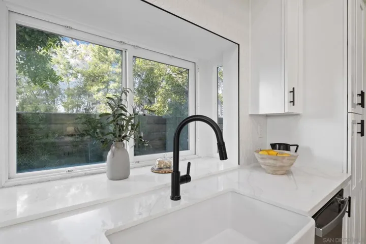 2021 Columbus Way, Vista, California 92081