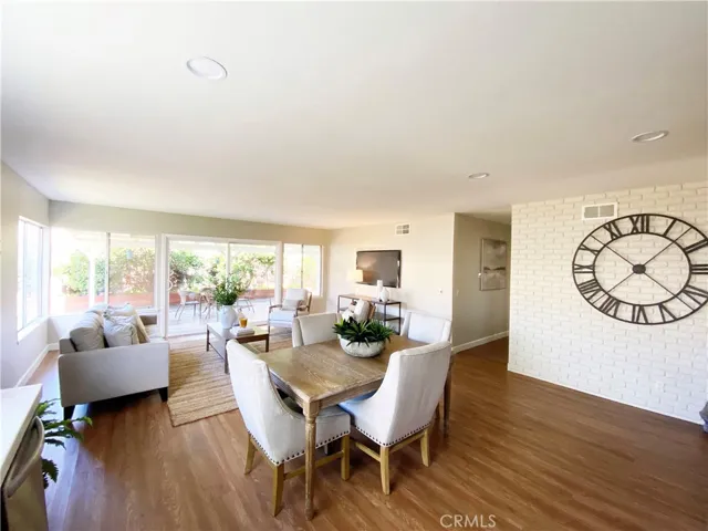 Family Room,