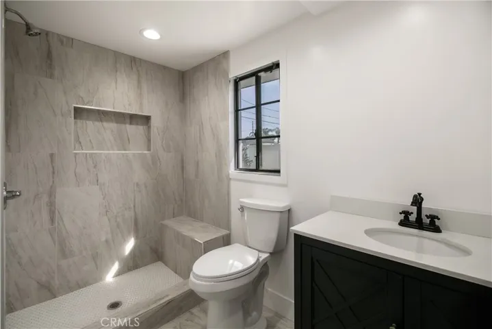 All Brand new Bathroom in Master/Guest Unit
