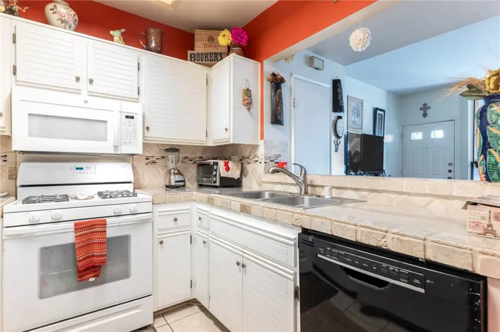 24109 Del Monte Drive 459, Valencia, California 91355