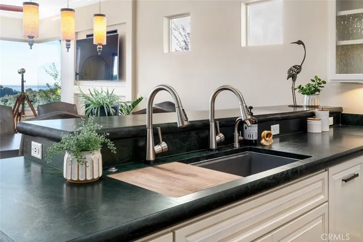 2855 Rock Wren Lane, Avila Beach, California 93424