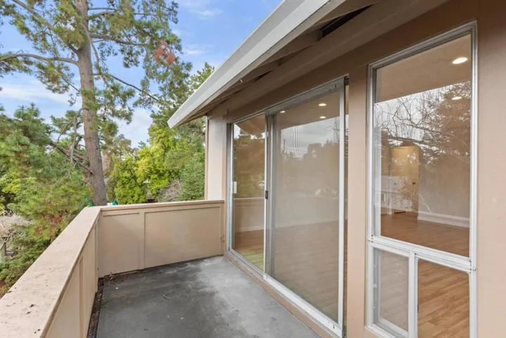 2454 W Bayshore Road 2, Palo Alto, California 94303