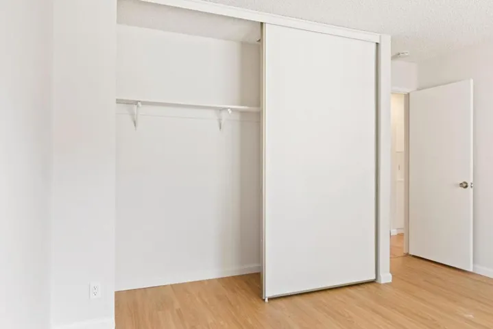 2454 W Bayshore Road 2, Palo Alto, California 94303