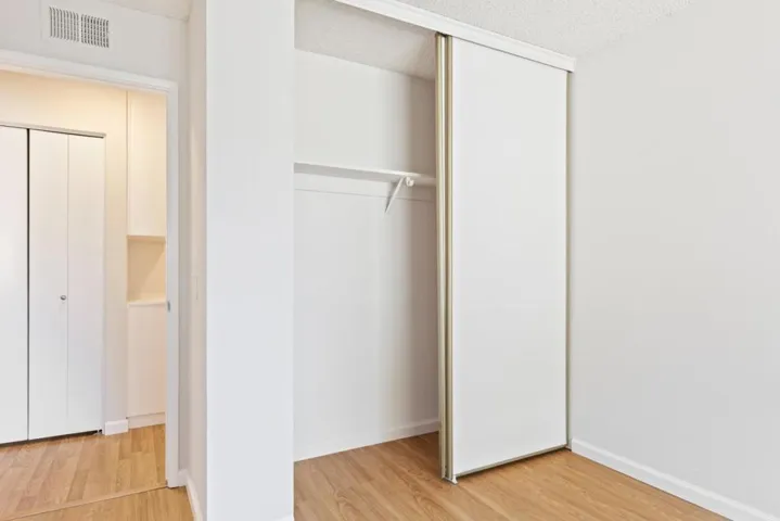 2454 W Bayshore Road 2, Palo Alto, California 94303