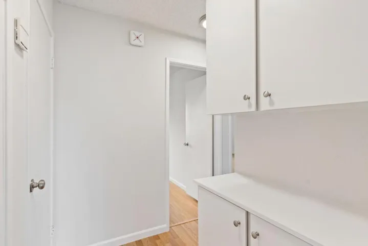 2454 W Bayshore Road 2, Palo Alto, California 94303
