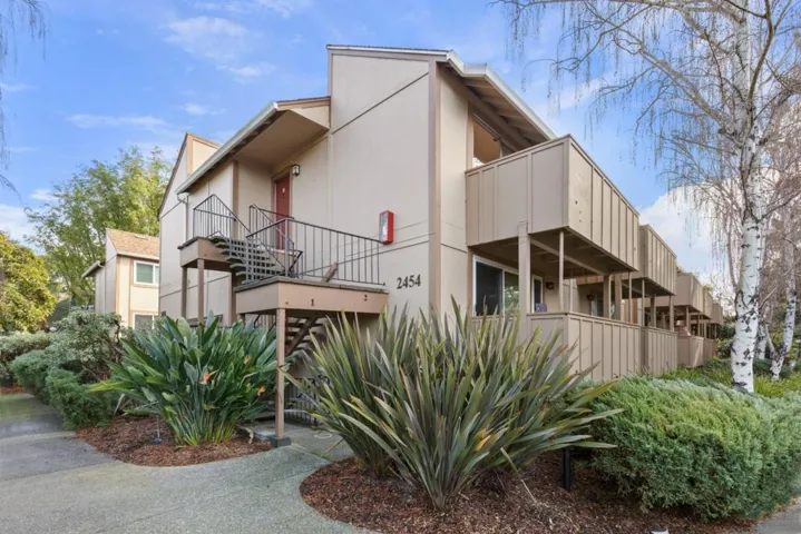 2454 W Bayshore Road 2, Palo Alto, California 94303