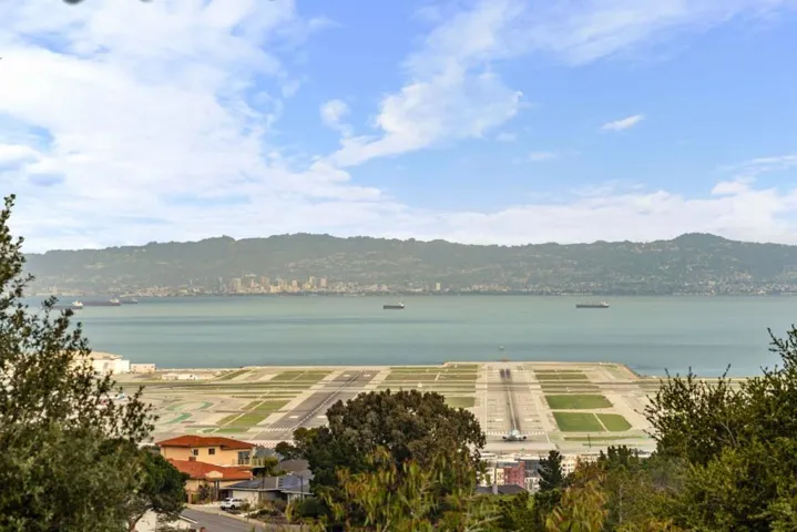 1700 Hunt Drive, Burlingame, California 94010