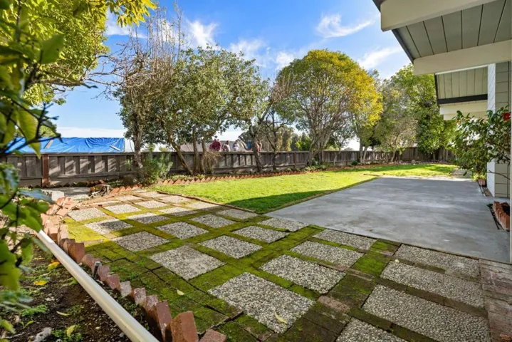 1700 Hunt Drive, Burlingame, California 94010