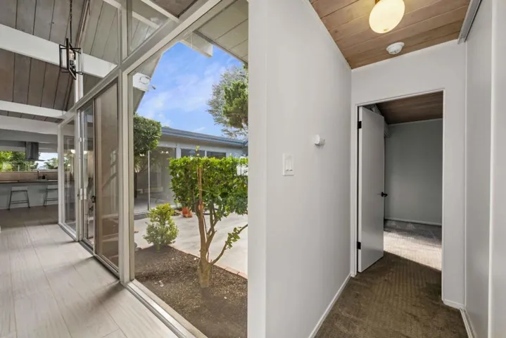 1700 Hunt Drive, Burlingame, California 94010