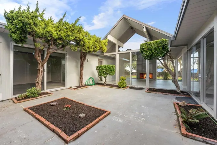 1700 Hunt Drive, Burlingame, California 94010