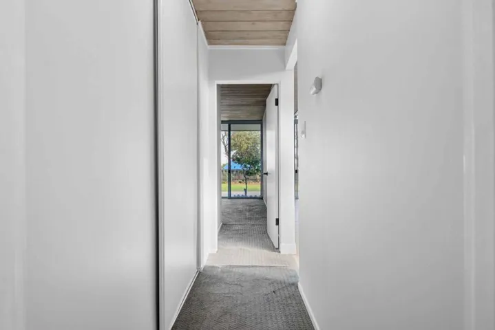 1700 Hunt Drive, Burlingame, California 94010