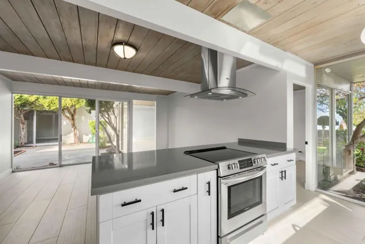 1700 Hunt Drive, Burlingame, California 94010