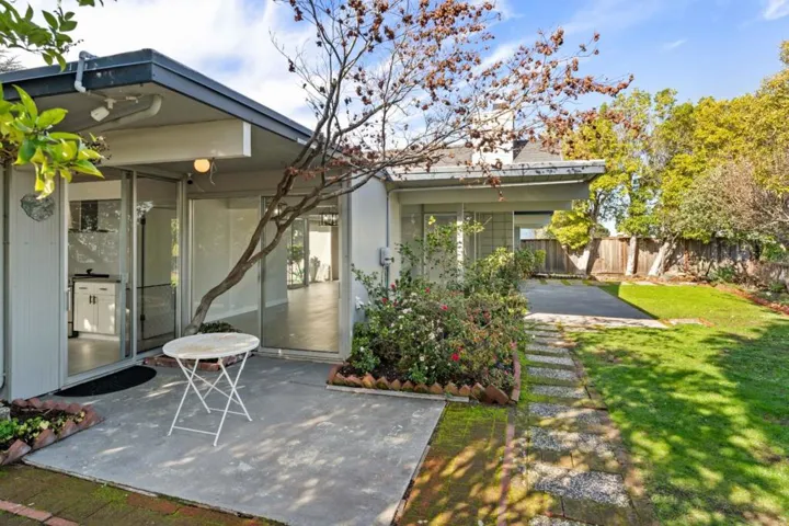 1700 Hunt Drive, Burlingame, California 94010