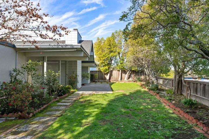 1700 Hunt Drive, Burlingame, California 94010