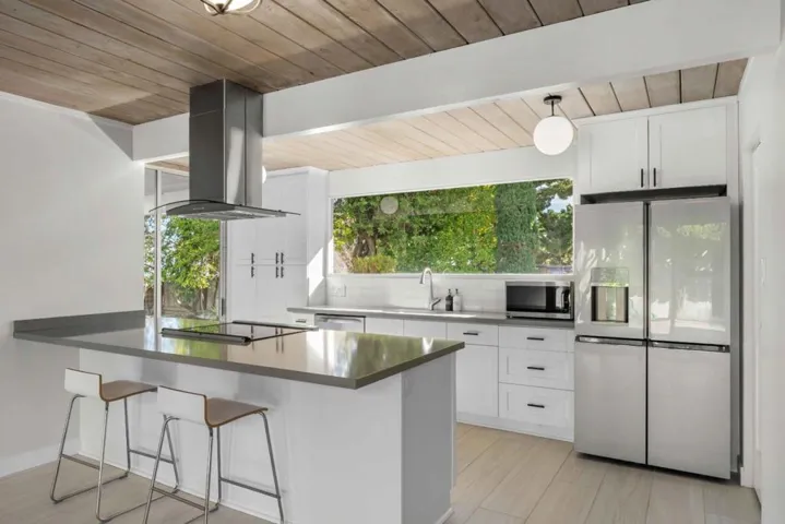 1700 Hunt Drive, Burlingame, California 94010