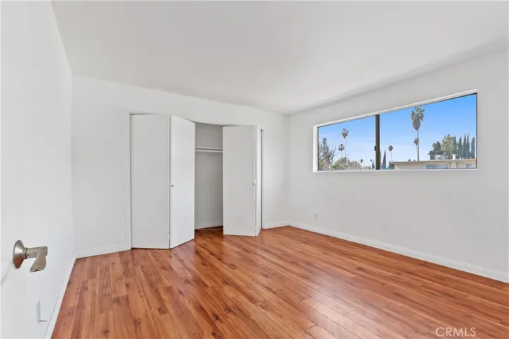 Huge bedroom with lots of closet space