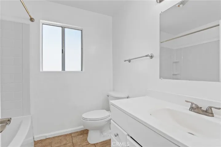 Full bath on 2nd floor