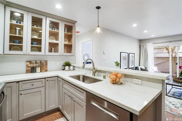 203 Boardwalk Avenue B, San Bruno, California 94066