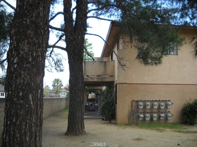 16469 Ceres Avenue, Fontana, California 92335
