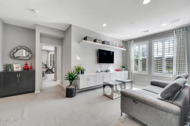 136 Farmhouse Dr  -  HsHProd-43