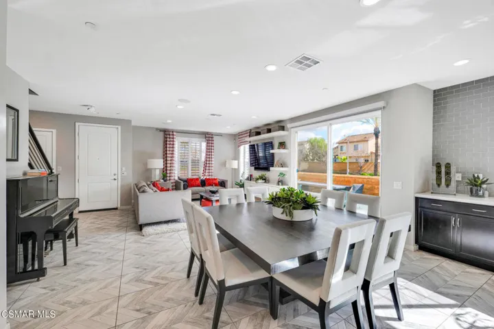 136 Farmhouse Dr  -  HsHProd-26