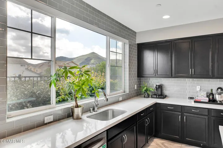 136 Farmhouse Dr  -  HsHProd-31