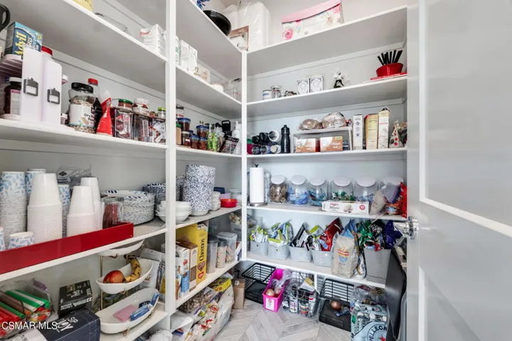 136 Farmhouse Dr  -  HsHProd-28