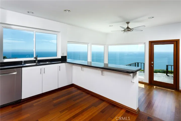 875 Baja Street, Laguna Beach, California 92651