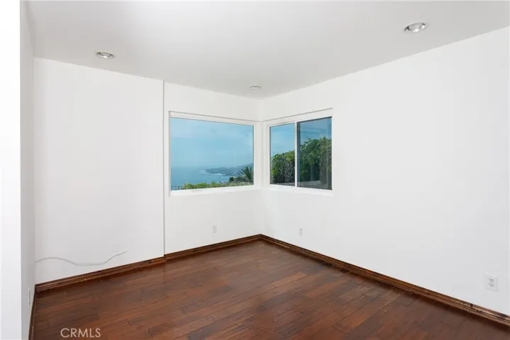 875 Baja Street, Laguna Beach, California 92651