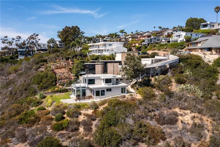 875 Baja Street, Laguna Beach, California 92651
