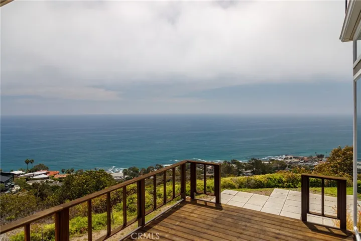 875 Baja Street, Laguna Beach, California 92651