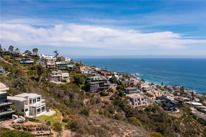 875 Baja Street, Laguna Beach, California 92651