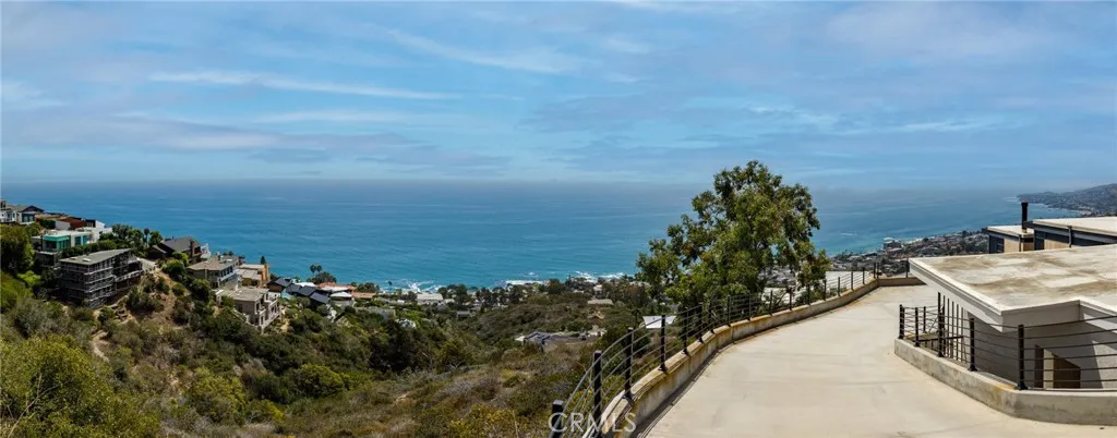 875 Baja Street, Laguna Beach, California 92651