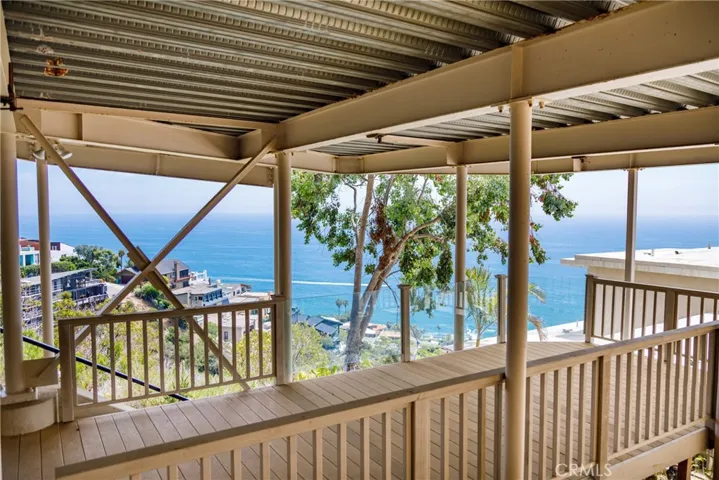 875 Baja Street, Laguna Beach, California 92651