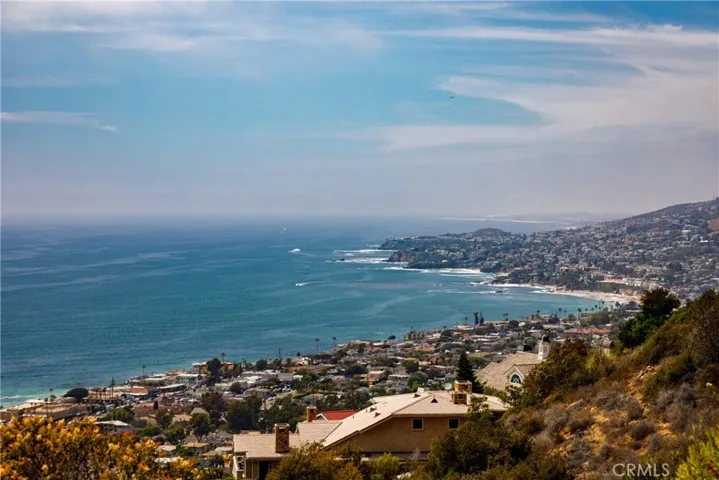 875 Baja Street, Laguna Beach, California 92651