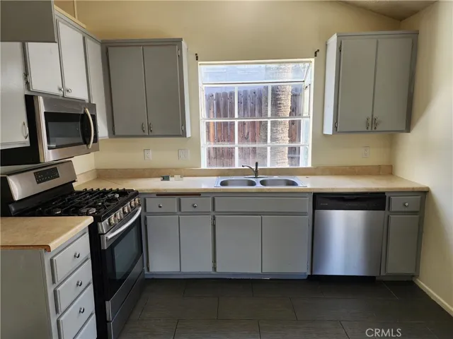 1172 Massachusetts Avenue, Riverside, California 92507