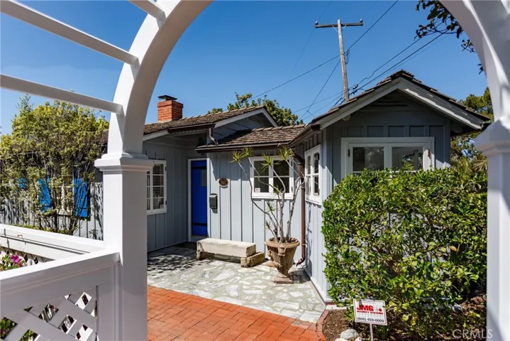 1215 Brangwyn Way, Laguna Beach, California 92651
