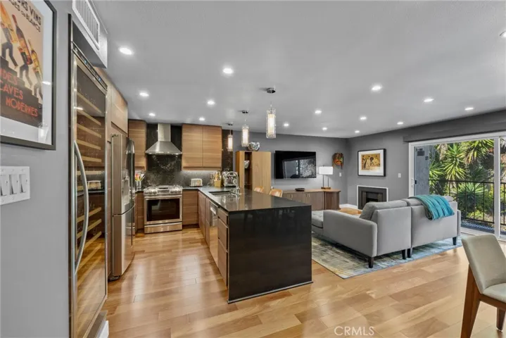 Kitchen Peninsula provides ample countertop space and offers space for Breakfast Bar Seating as well!