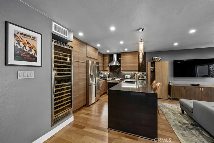 158 Bottle Dual Zoned Wine Refrigerator is just another great addition to the luxurious Kitchen Remodel.
