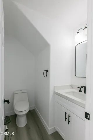 3012 Dunkirk Drive Oxnard CA-Half Bathro